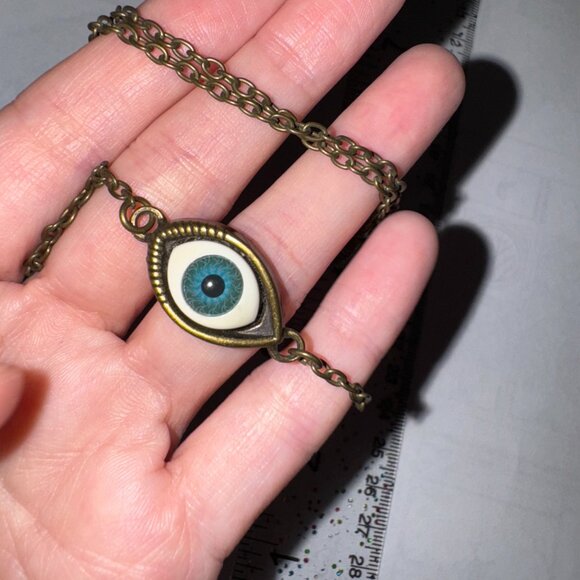 22 1/4" Brass All Seeing Eye Necklace - Picture 7 of 9